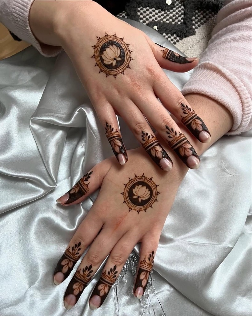 Afnitha's Henna